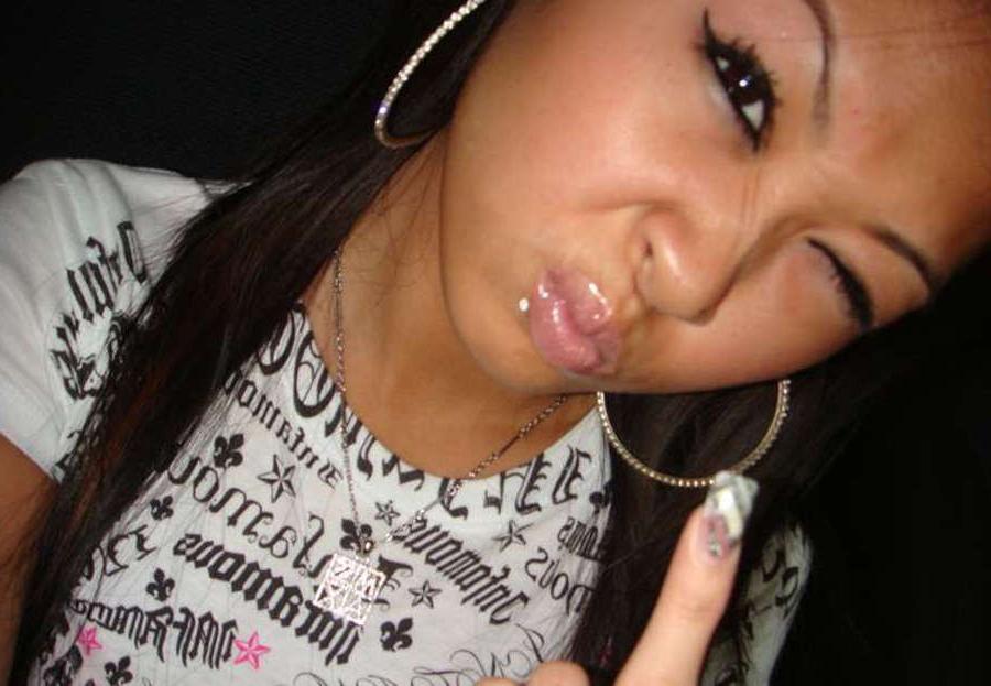 15P Pictures of a big-tittied Filipina camwhoring