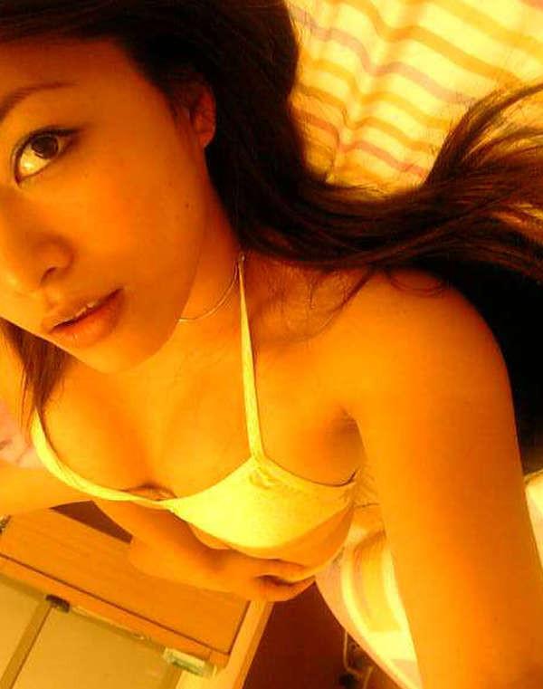 15P Pictures of a gorgeous Singaporean girlfriend