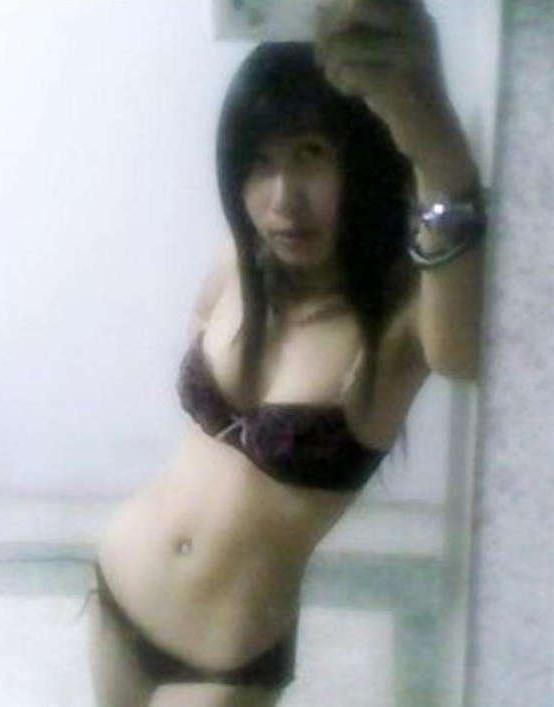 14P Nice collection of slim Cheng’s vanity photos