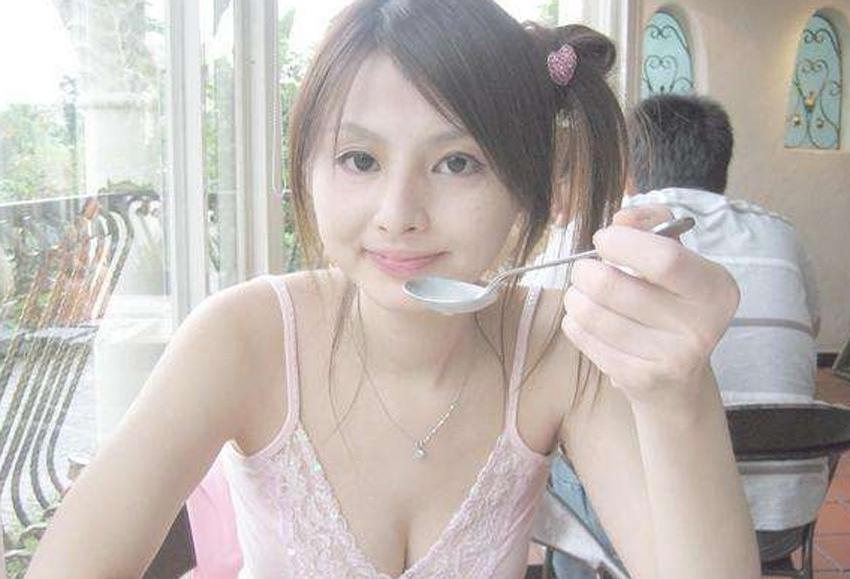 16P Asian teen nymph enjoy showing her sweet and juicy body