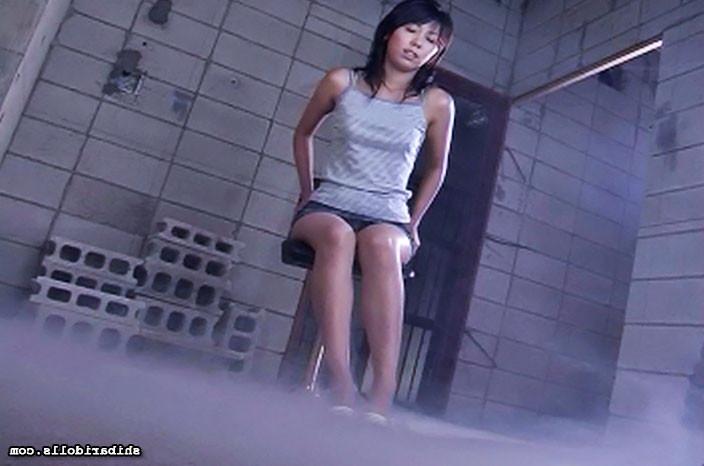 15P Torture terror japanese woman