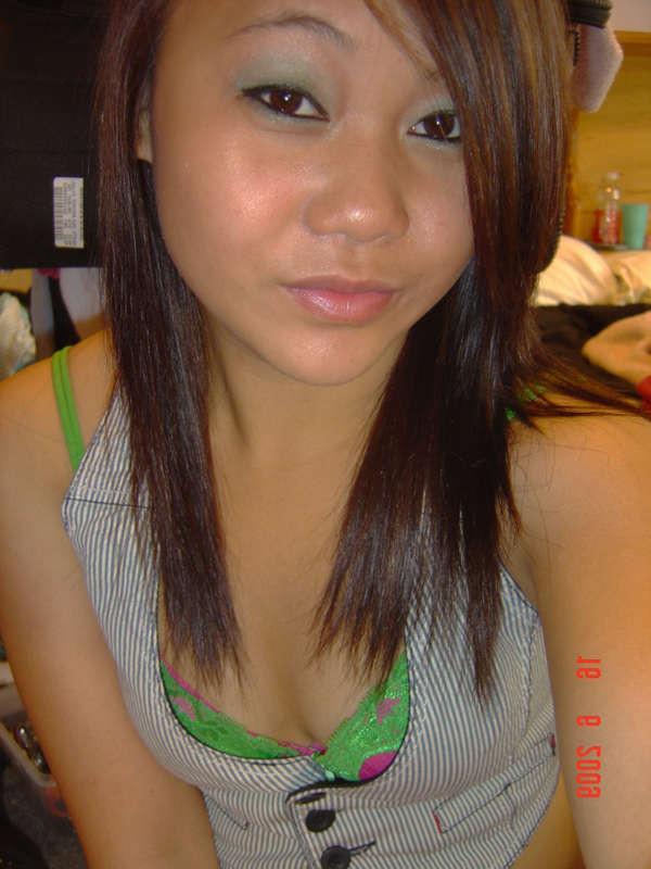 15P Picture gallery of amateur Asian hotties