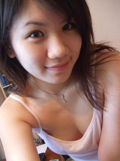 15P Hot photos of kinky Asian chicks