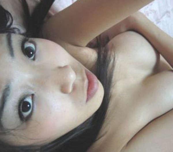 15P Photos of camwhoring hot Asian teens