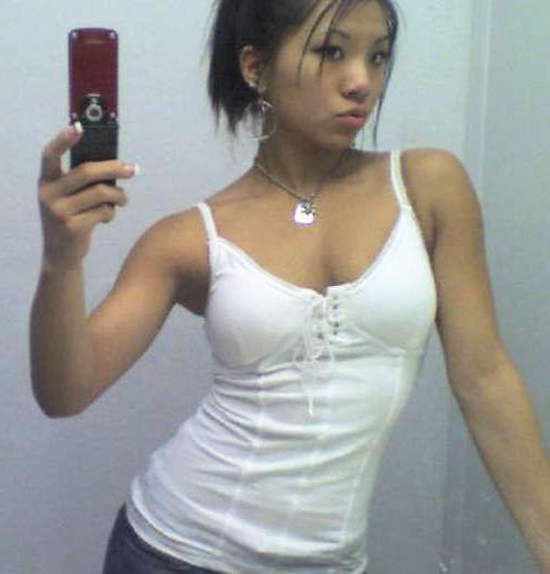 15P Photos of camwhoring hot Asian teens
