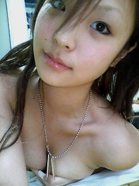 15P Photos of camwhoring hot Asian teens