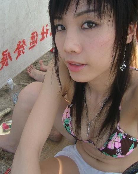 18P Photos of hot and sexy Oriental babes