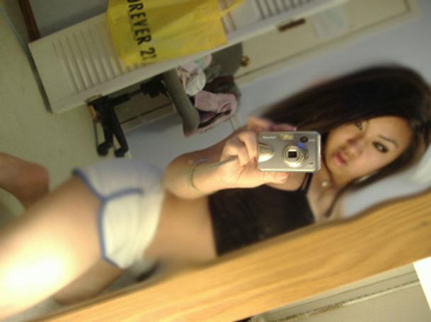 18P Photos of hot and sexy Oriental babes