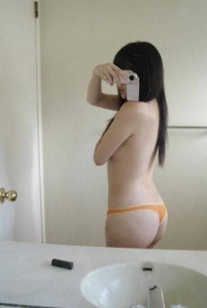18P Compilation of pictures of a sexy Asian hottie