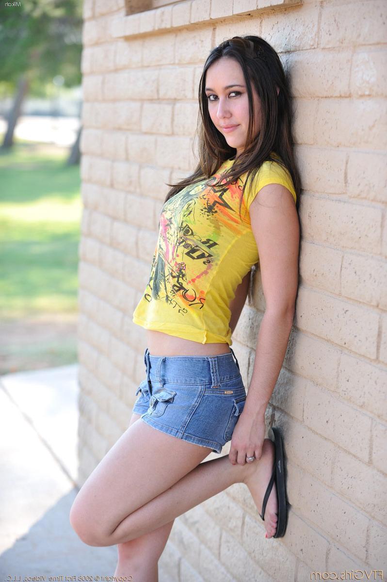 15P A cute barely legal Asian teen babe nude in public