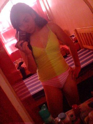14P More Asian mirror pic cuties posing for their cameras