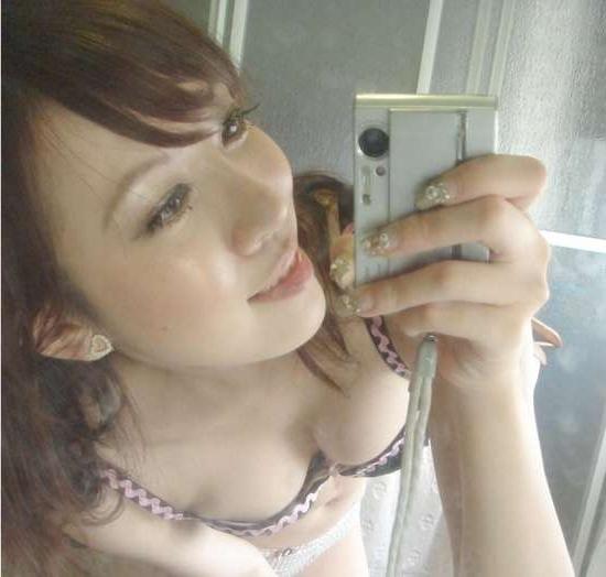16P Handful of hot and naughty Asian GFs
