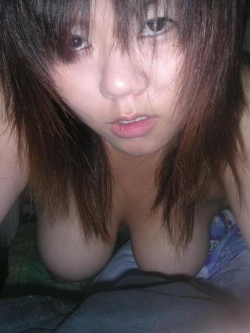16P More hot Asian cuties in sexy photos in this collection