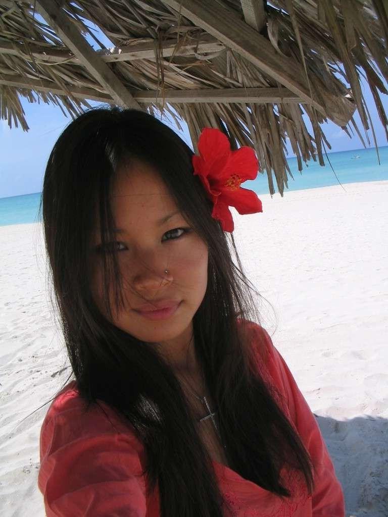 14P A collection Asian beach and bikini babe photos