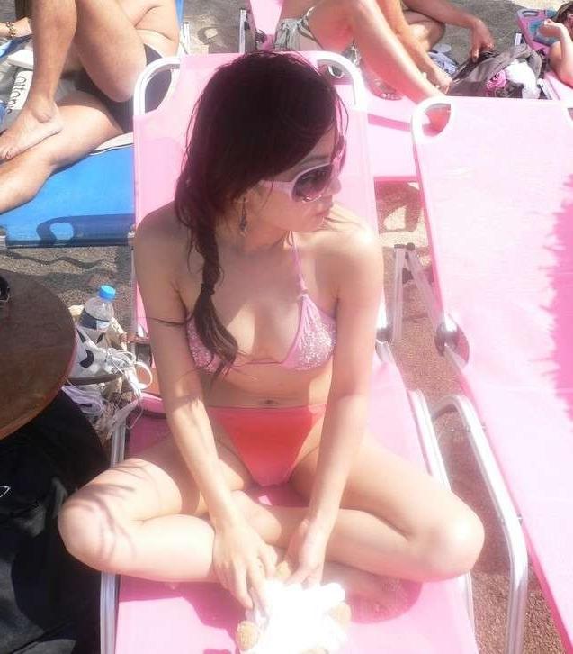 14P A collection Asian beach and bikini babe photos