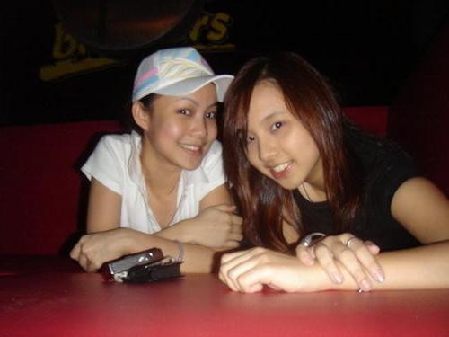 16P A collection of pairs of sexy Asian babes