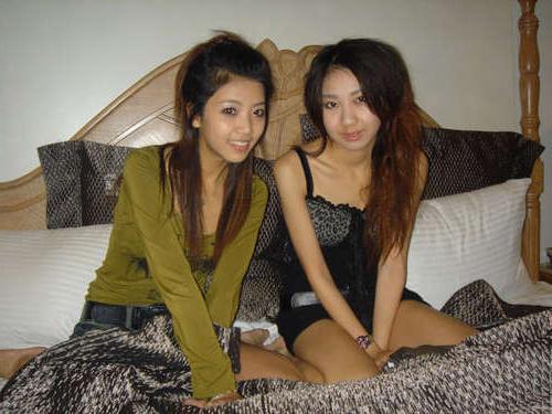 16P A collection of pairs of sexy Asian babes