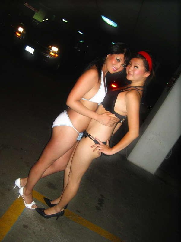 16P A collection of pairs of sexy Asian babes