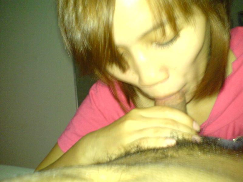 18P A compilation of this cute Asian chick dildo fucking