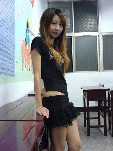 16P A collection of lovely Asian babes posing