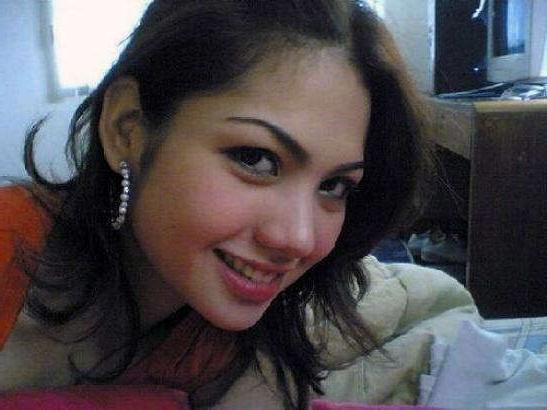 16P A collection of lovely Asian babes posing