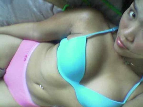 16P A collection of lovely Asian babes posing