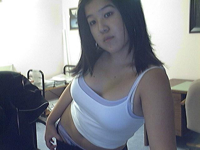14P Chubby Asian shows off her ass and titties on webcam