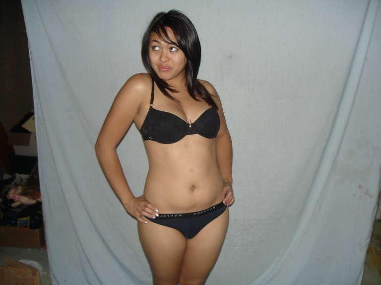 16P A picture collection of sweet and sexy Oriental chicks
