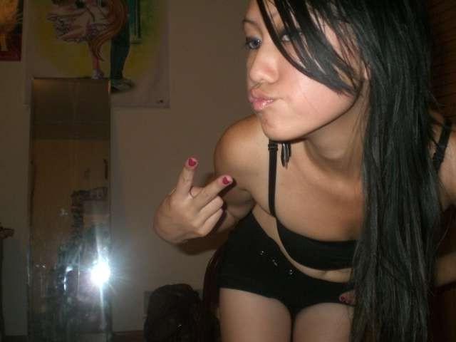 14P Asian girl with really hot body taking selfpics