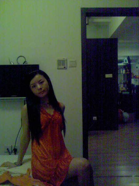 16P A collection of photos from sizzling Asian hotties