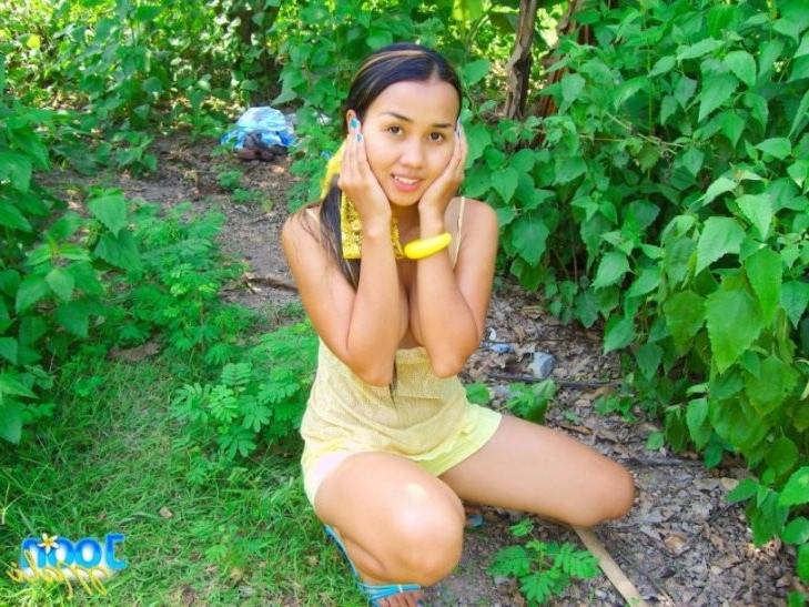 16P thai sweety gets naughty in the jungle