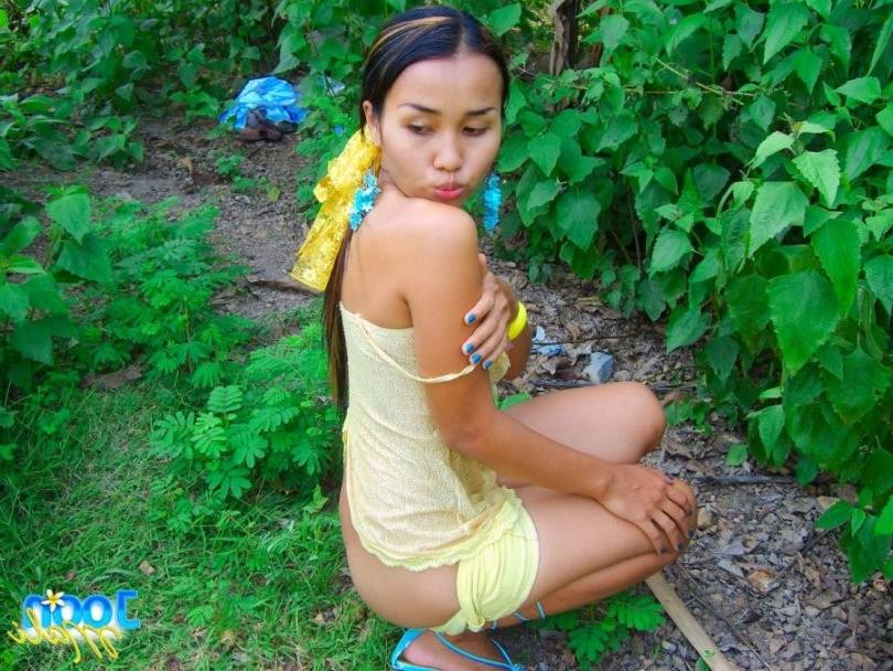16P thai sweety gets naughty in the jungle