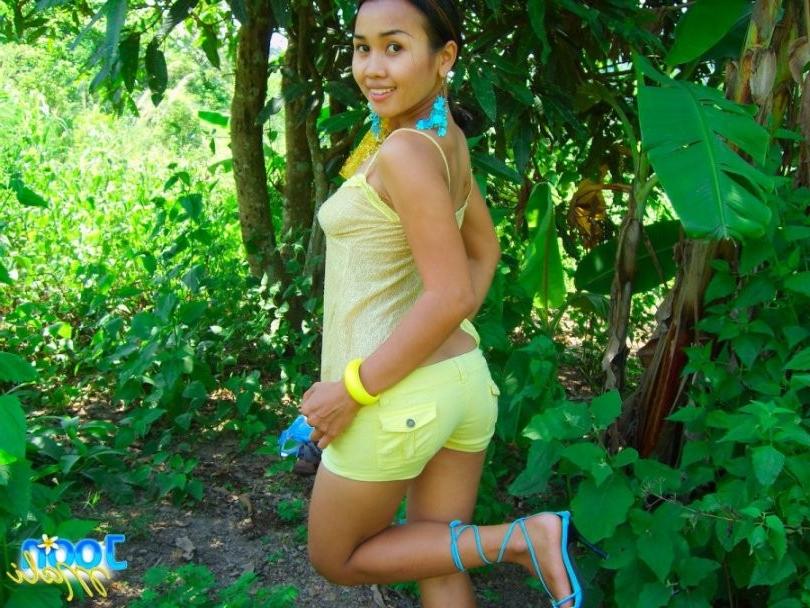 16P thai sweety gets naughty in the jungle