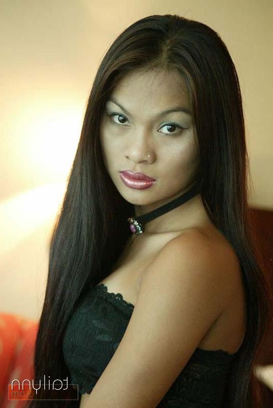 15P Smokin hot Tailynn posing in a Manila motel