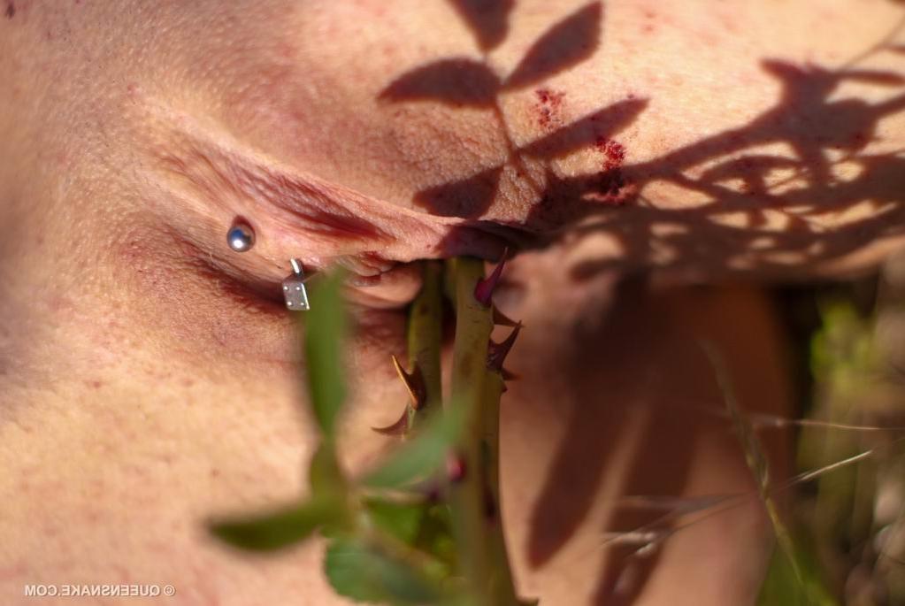 16P extreme and bizarre vaginal insertions