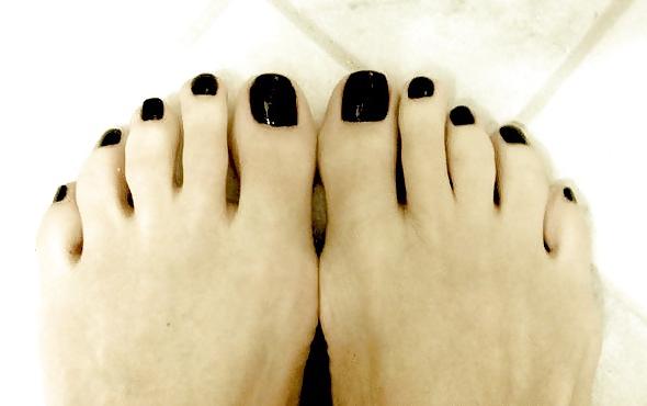 25P Pussy and Feet Heaven