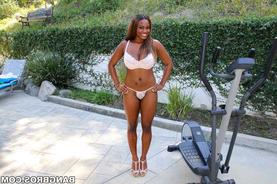 16P Curvy Tori Taylor lets a guy play with her juggs
