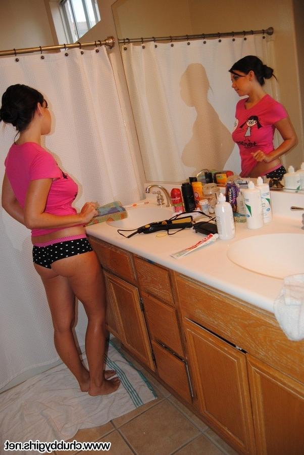 12P Chubby Chrissy showers