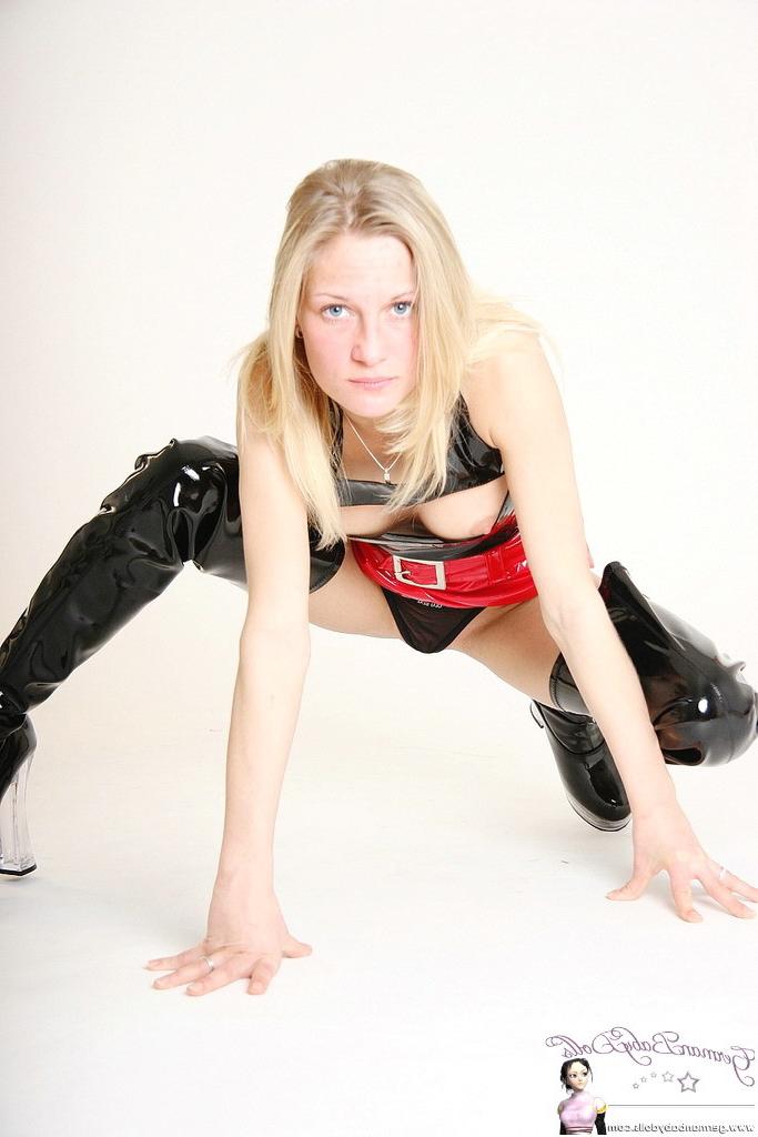 16P Jean in hot shiny pvc dress posing flexi