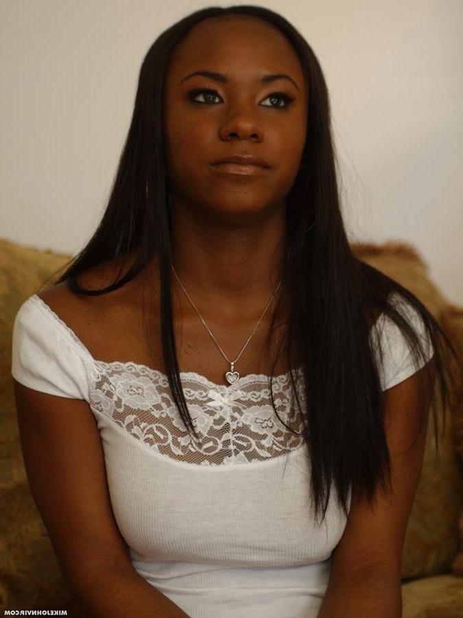 15P Ariel Alexis shows her juicy ebony pussy in these solo photos