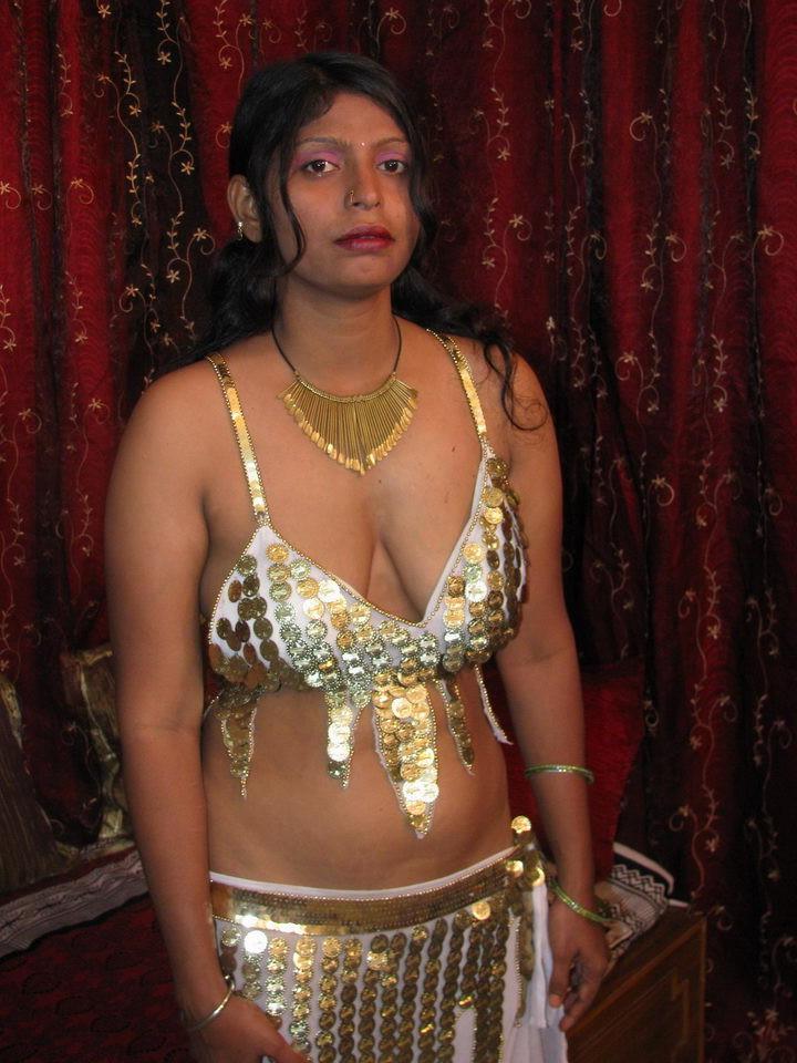 15P Busty indian babe