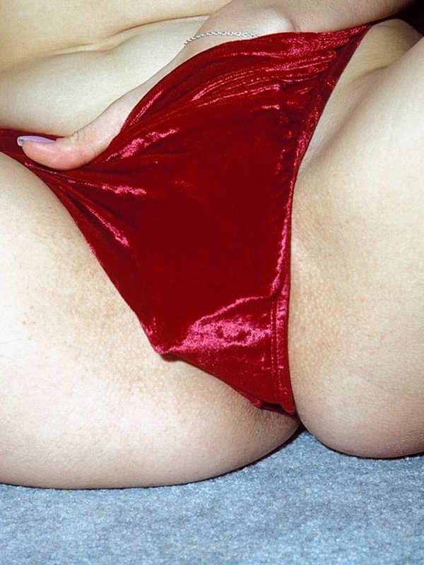 16P Juicy teen spreading her pussy and her ass hard