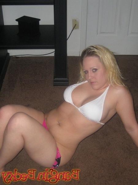 15P Bangin becky has a big round juicy ass