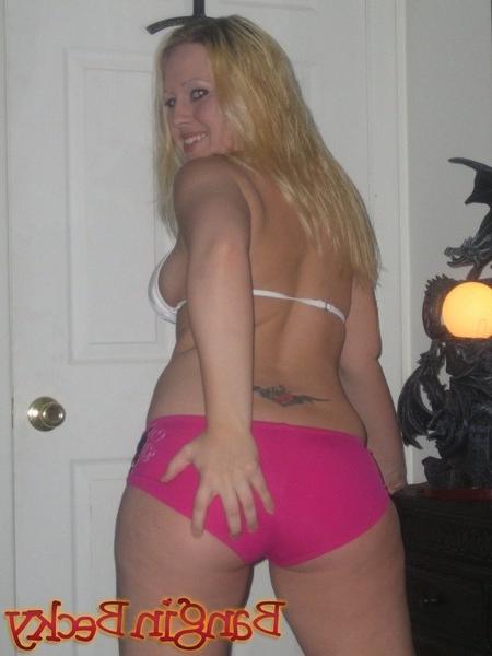 15P Bangin becky has a big round juicy ass