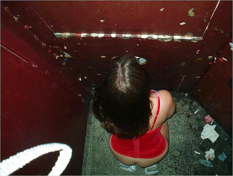 13P Toilet