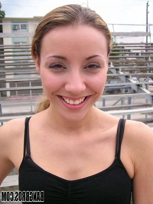 15P Upskirt shots of Rachel's round juicy rump