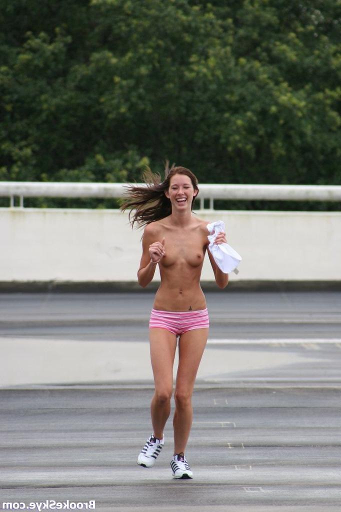 15P teen hottie brooke skye going for a jog topless