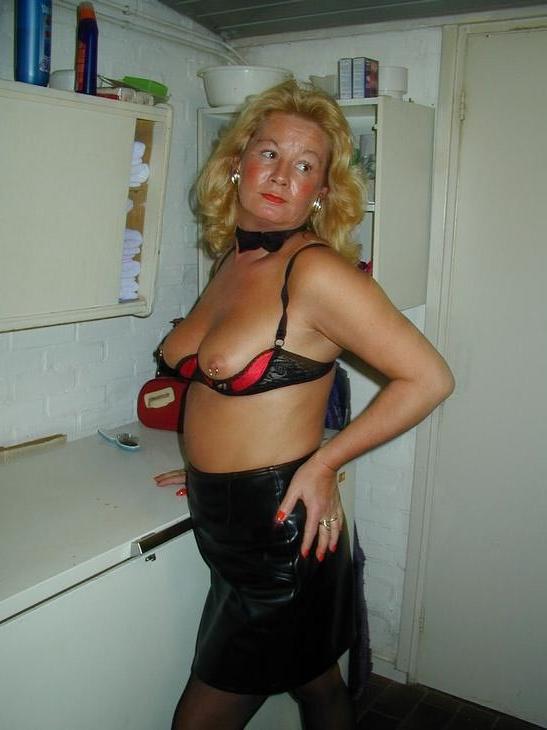 16P Chubby Housewife Gets Dirty with Hoover