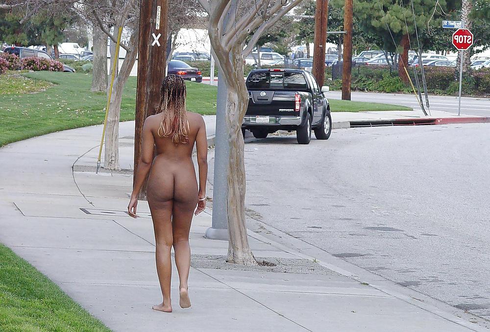 14P Naji Nude in Public 2