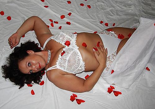 25P Mature bbc slut home off my fotoshoot